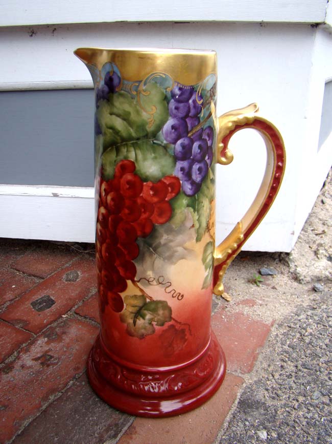 A fine hand painted French porcelain (Limoges?) wine jug circa 1890 — image 2